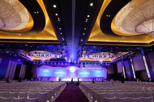 办活动！怎么办？？？怎么策划？？？怎么执行?